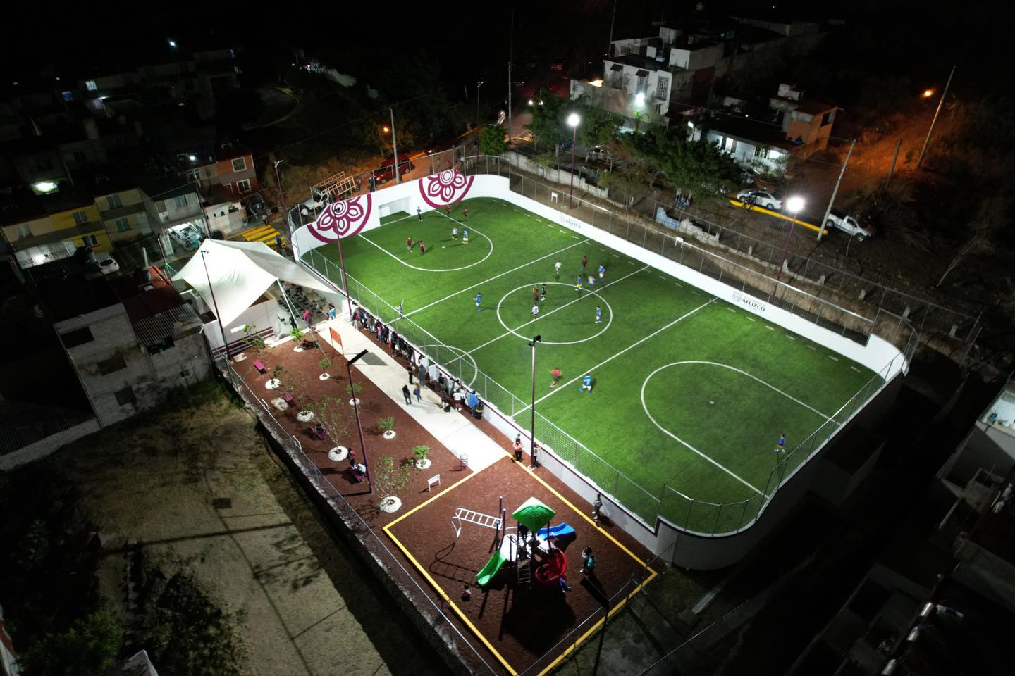 Ayala rehabilita espacio deportivo en la colonia El Cerril