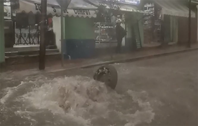 Lluvia genera inundaciones en Izúcar