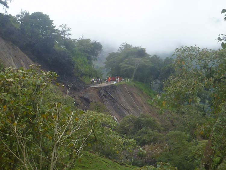 Minimiza Conanp daños ecológicos por fractura de ductos de Pemex