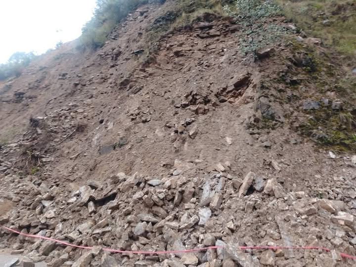 Restablecen circulación del tramo Chichicapa-Loma Bonita en Tehuacán