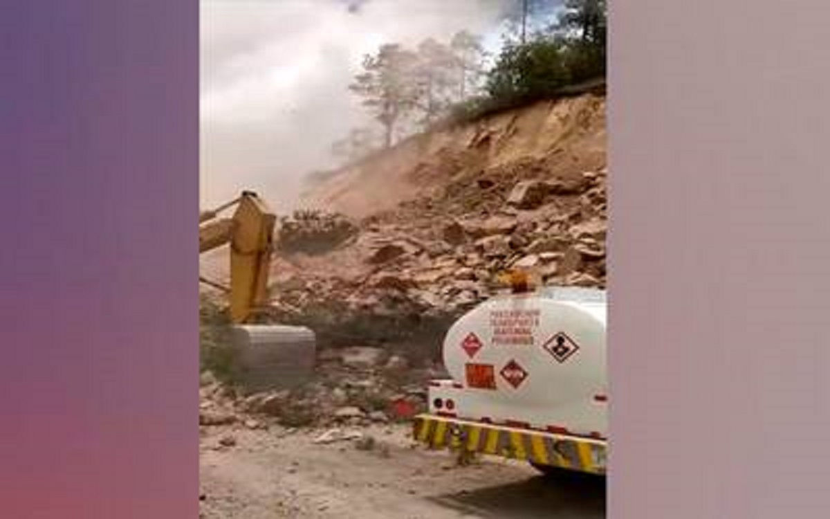 VIDEO Trabajador sobrevive tras quedar sepultado por alud en Oaxaca