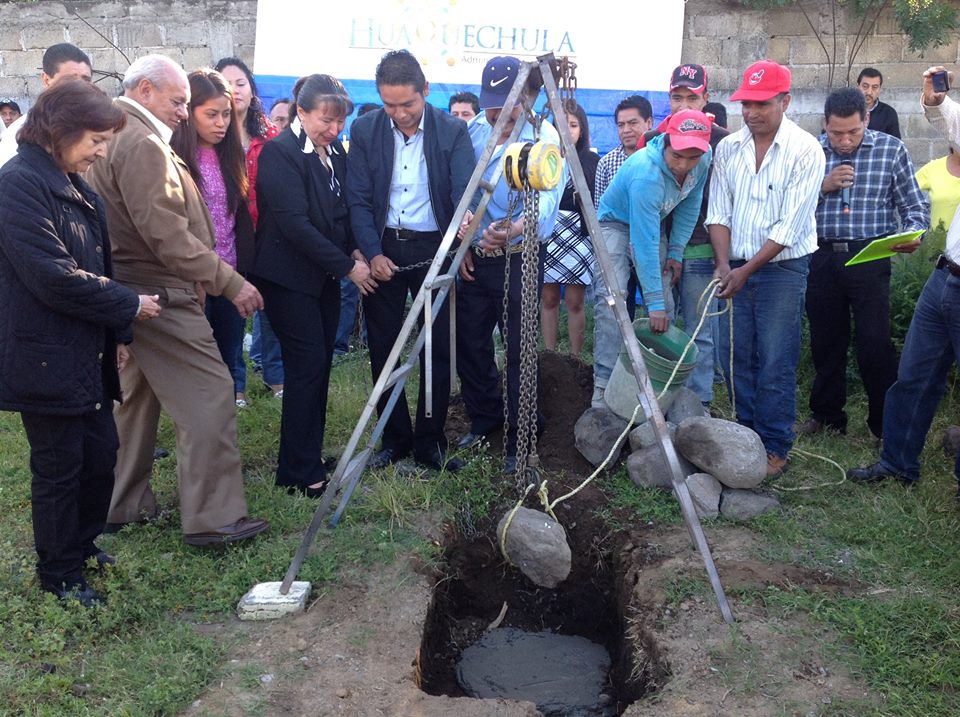Colocan primera piedra de desayunador en Huaquechula