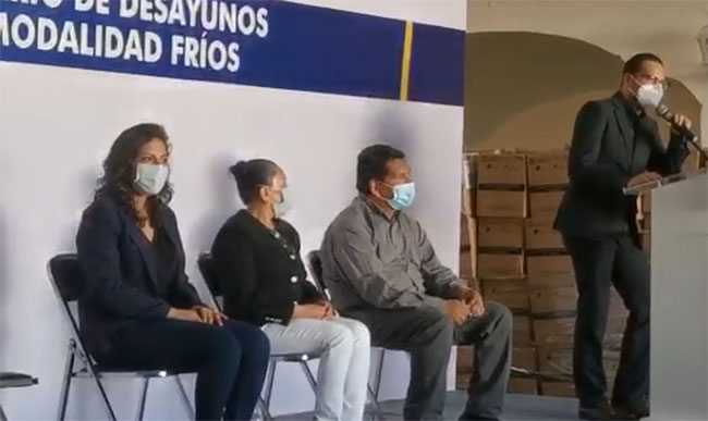 Entregan desayunos fríos en escuelas de San Andrés Cholula