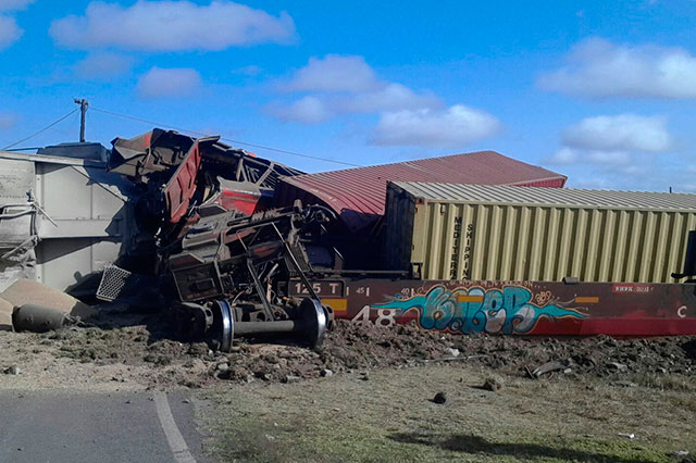 Descarrilamiento de 20 vagones de La Bestia deja un herido