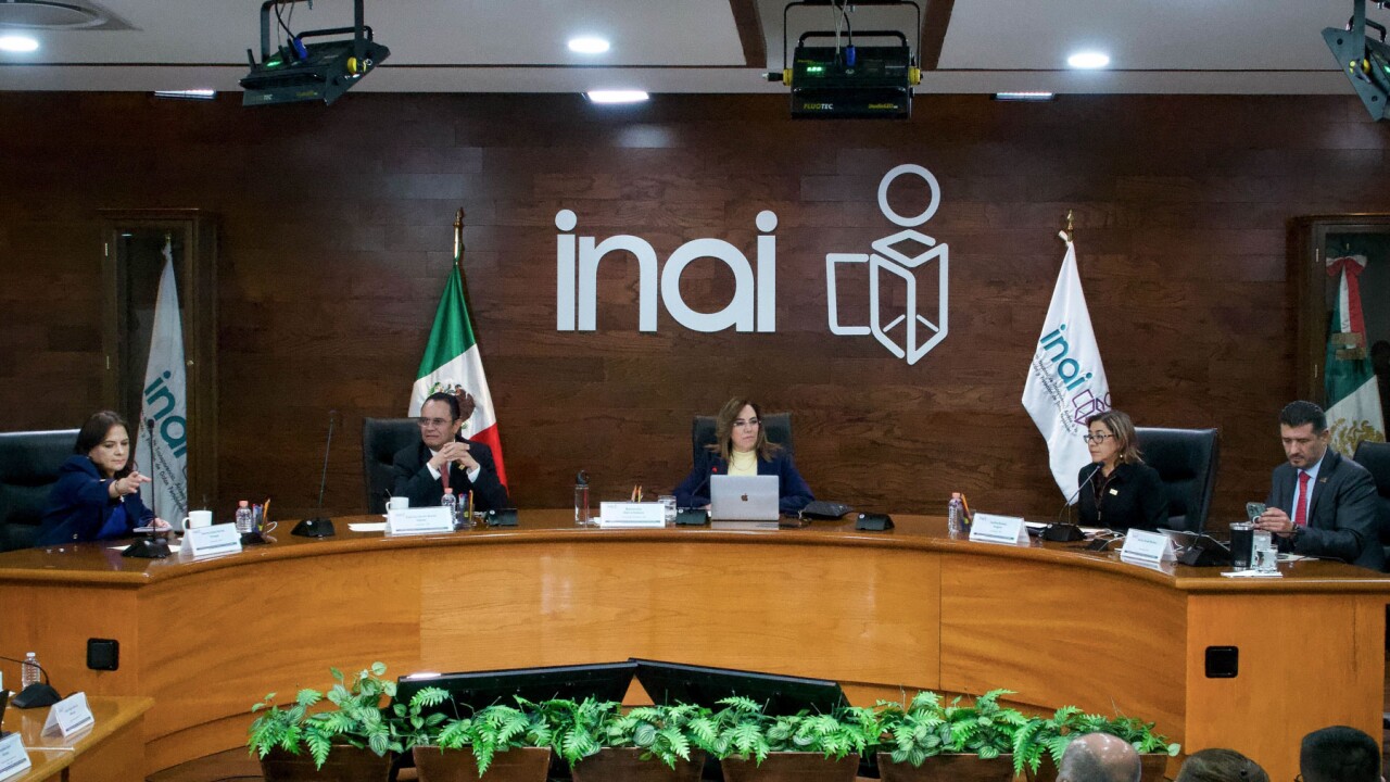 INAI presenta queja ante la SCJN contra decretazo