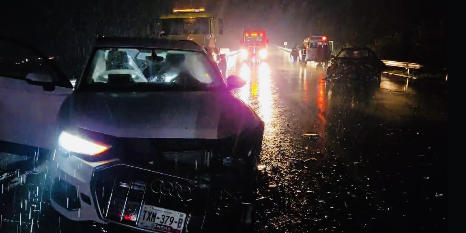 Lluvia provoca nuevo accidente en la Autopista Siglo XXI