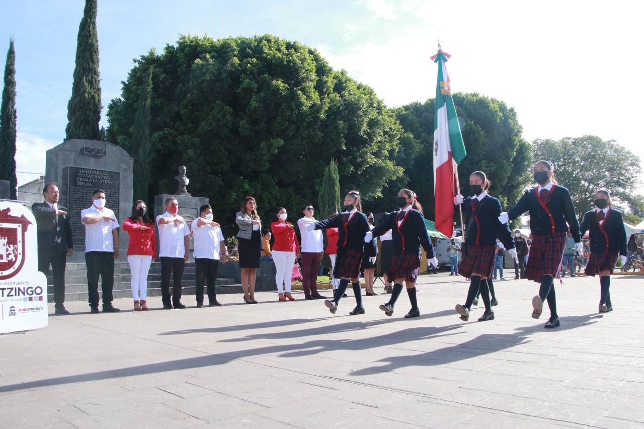 Angélica Alvarado encabeza Desfiles de la Independencia de México