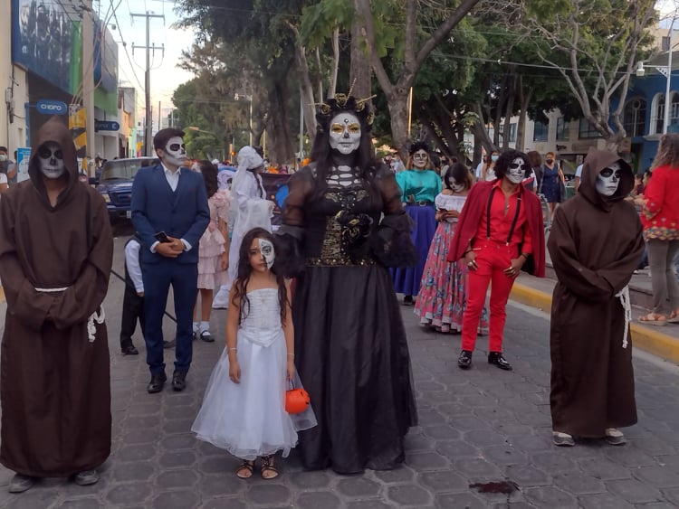 Catrinas toma las calles de Tehuacán 