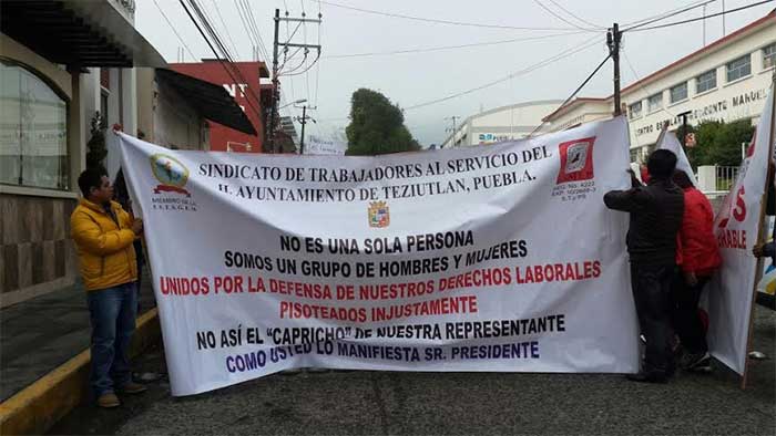 Piden frenar despidos en Ayuntamiento de Teziutlán