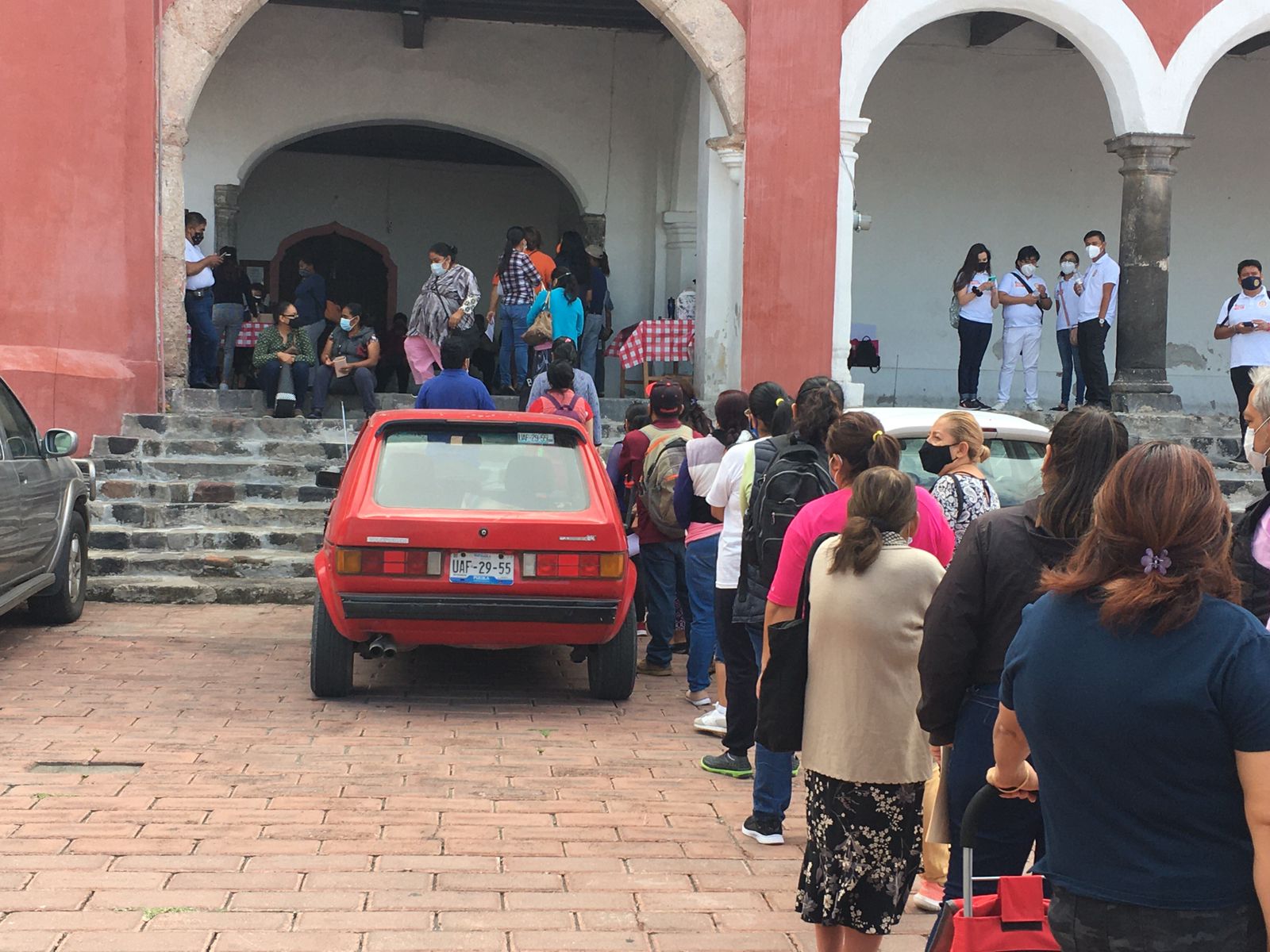 Banco de Alimentos y Club Rotario Atlixco entregan despensas a familias