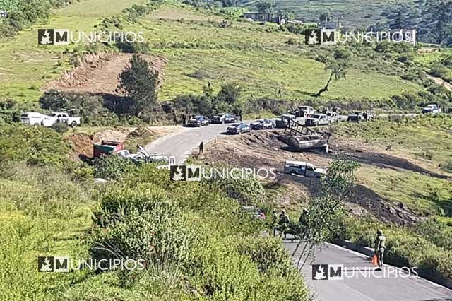 Despliegan operativo en Tlalancaleca tras decomiso de 4 camionetas huachicoleras