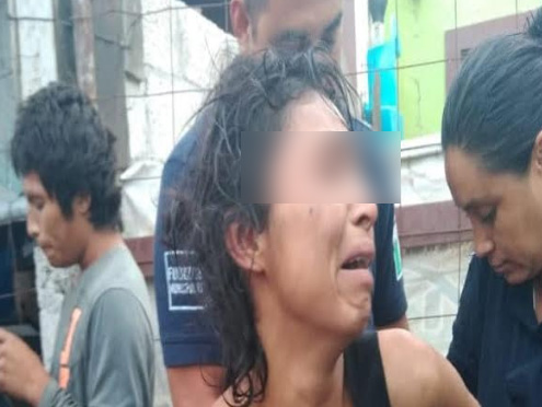 Vecinos detienen a mujer cuando intentaba robar una casa en Izúcar