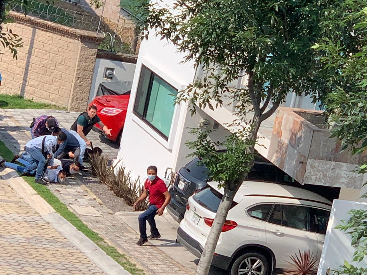 GALERÍA Tras balacera detienen a dos del Cartel Sinaloa en Lomas de Angelópolis
