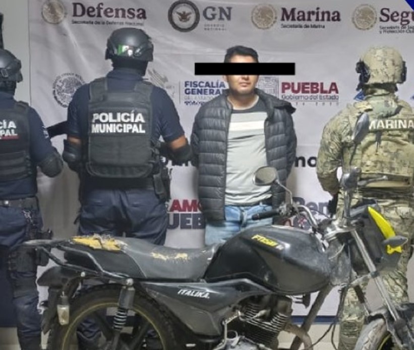 Detienen a masculino con motocicleta robada en Izúcar