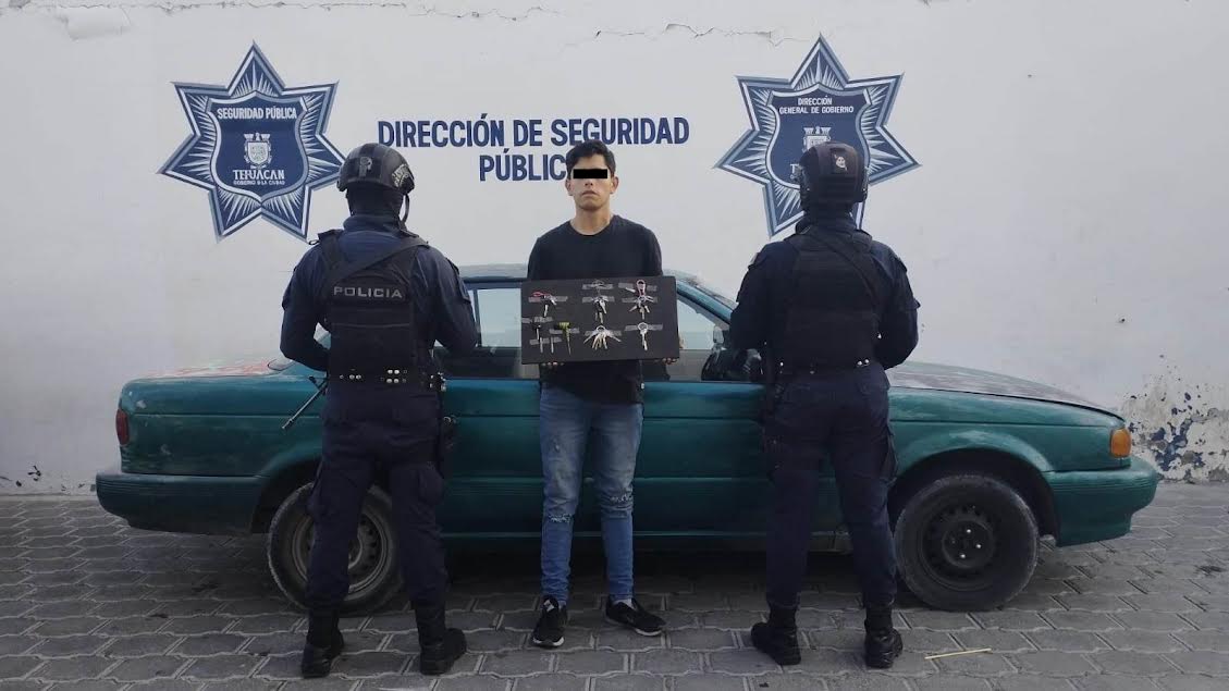 Cae Gabriel con vehículo con reporte de robo en Tehuacán