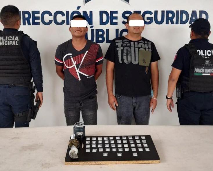 Caen dos con droga en calles de Tehuacán