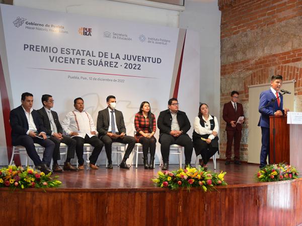 Gobierno entrega Premio Estatal de la Juventud
