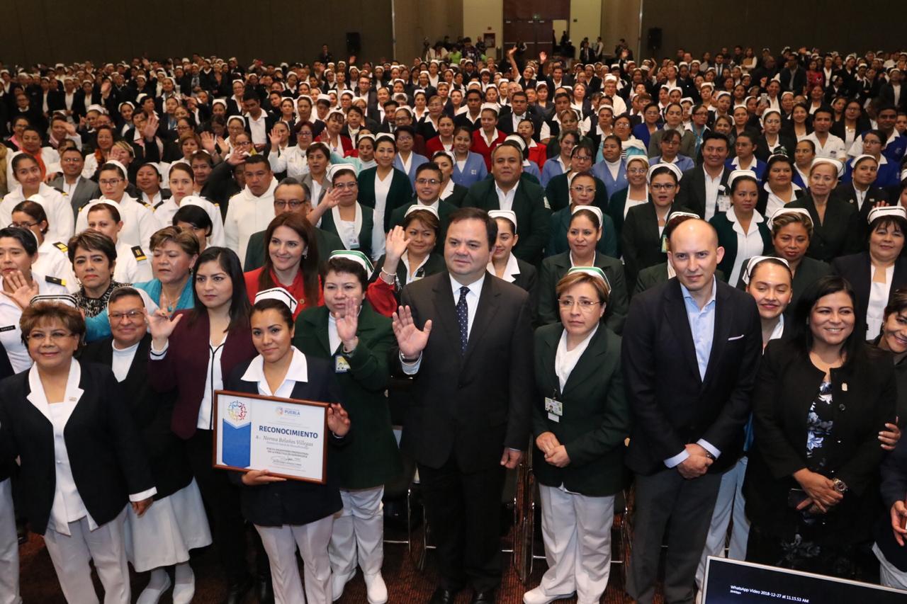 Rodríguez Almeida reconoce a profesionales de la salud