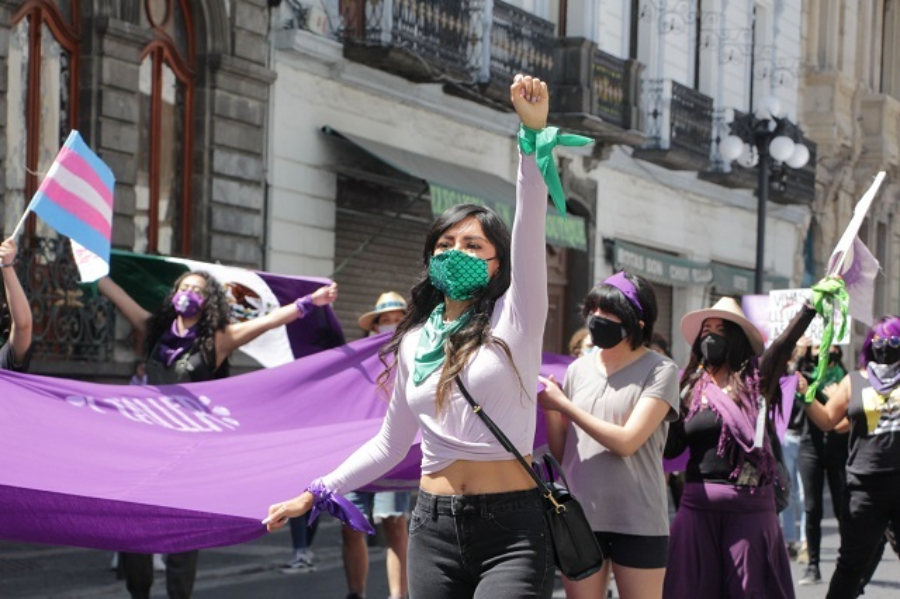 Trabajadoras estatales podrán ir a marchas del 8M sin recibir sanciones