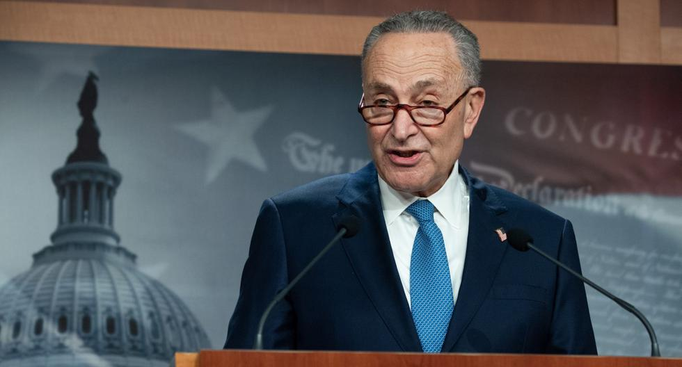 Chuck Schumer exhortó al presidente Joe Biden a poner fin a las deportaciones masivas