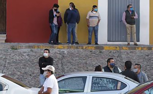 Choferes de Uber y DiDi se manifiestan y exigen más seguridad en Puebla