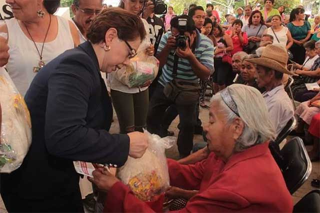 Por quejas ciudadanas dan de baja a presidenta del DIF en Tehuacán