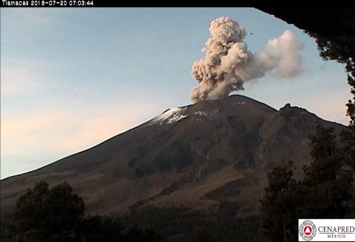 FOTOS: Genera el Popocatépetl 6 explosiones y 36 exhalaciones