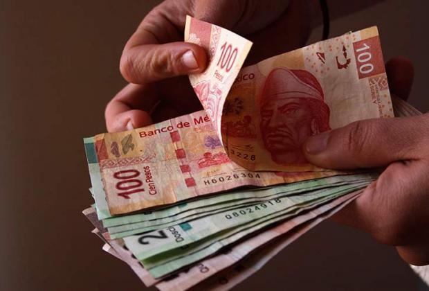 Ni 5 mil pesos ganan 4 de cada 10 policías municipales poblanos