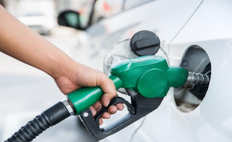 Estímulos económicos en las gasolina en producción y servicios