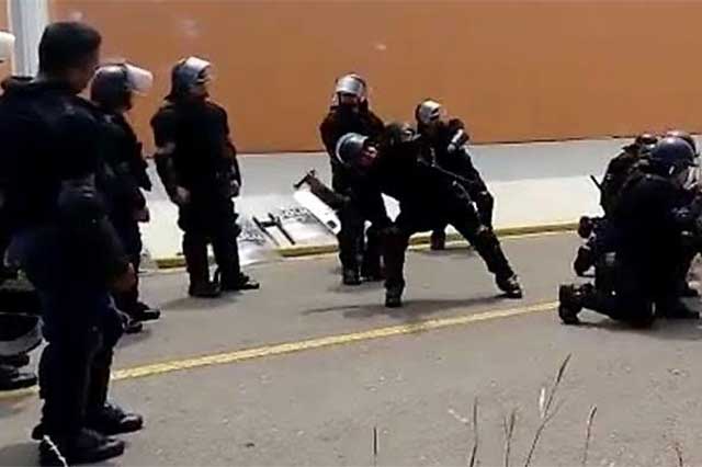 Capacitan a policías de Cuautlancingo en Control y Manejo de Disturbios