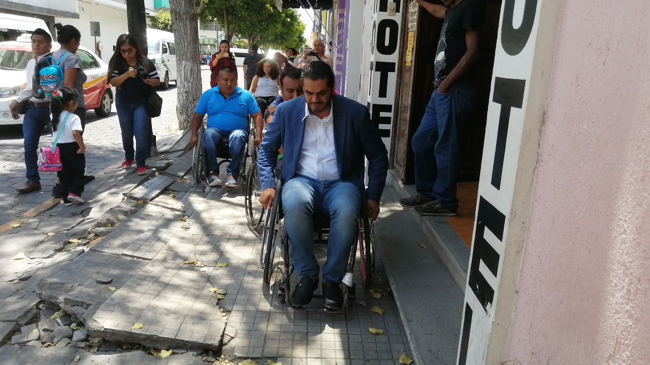 Tehuacán, sin espacios para la movilidad de personas con discapacidad