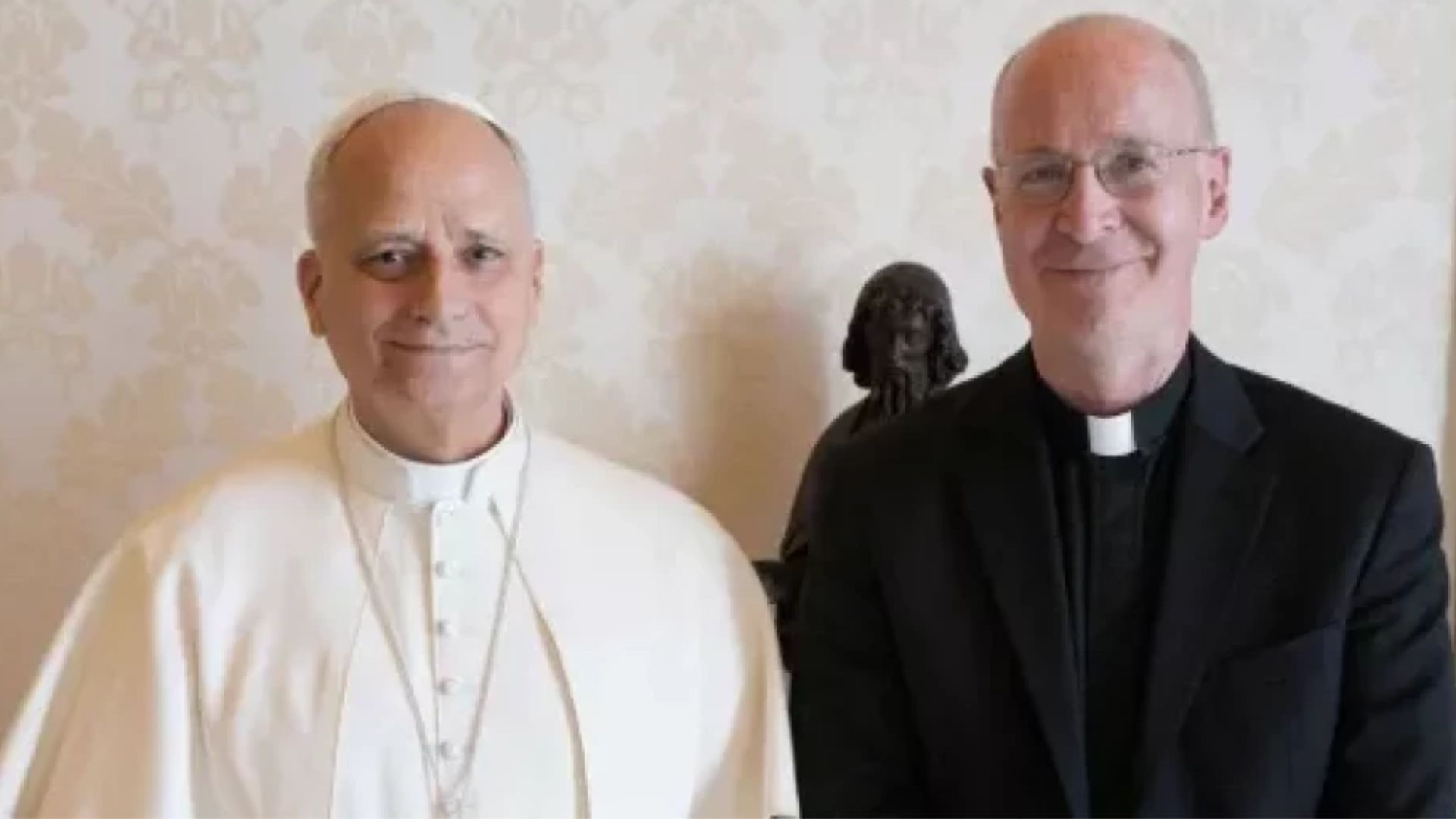 Papa León XIV sostiene reunión con sacerdote defensor de comunidad LGBTQ+