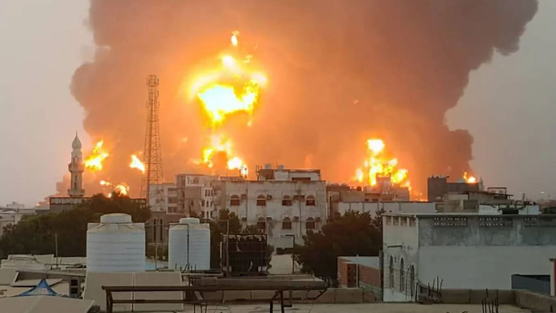 Estados Unidos lanza bombardeo masivo a Yemen; hay 80 muertos
