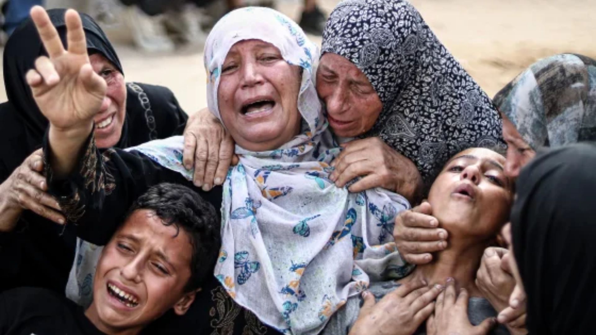 Soldados de Israel disparan contra multitud de civiles en Gaza; hay 32 muertos