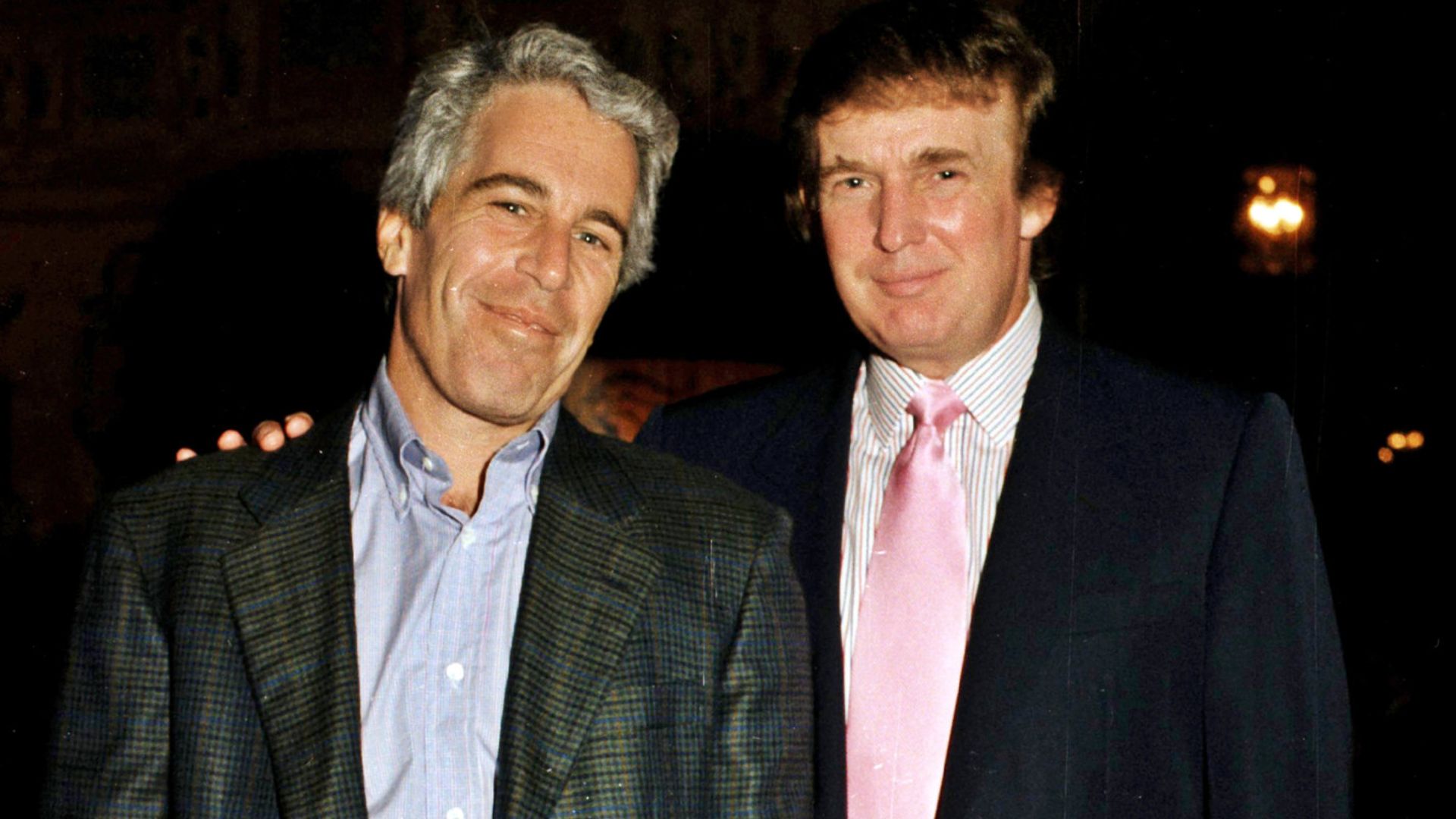 Por petición de Trump, FBI asegura que la lista de Jeffrey Epstein no existe
