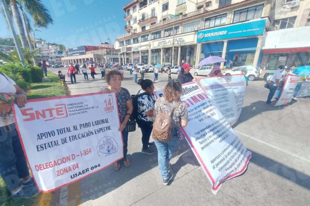 Docentes de Guerrero intensifican paro estatal por incumplimientos laborales