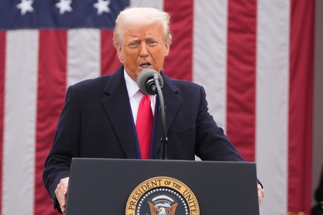 Estados Unidos prohíbe entrada de ciudadanos de 12 países por seguridad