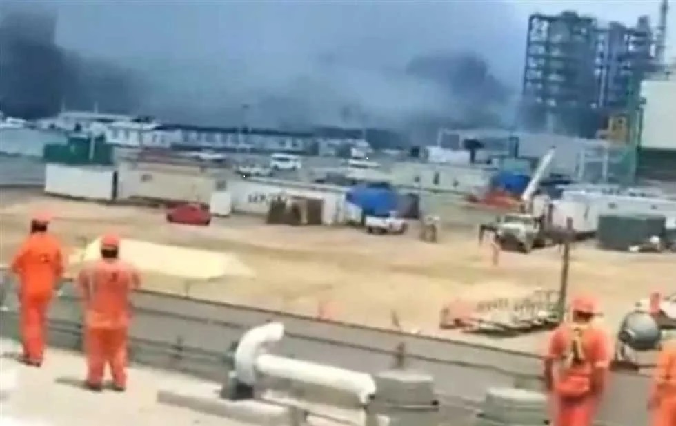 Reportan fuga de gas en Refinería de Dos Bocas
