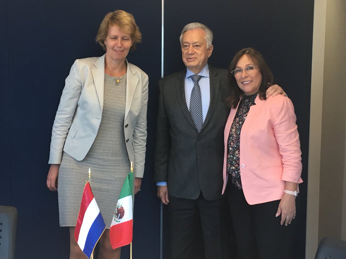 Equipo de AMLO plantea quitar el IEPS a gasolina 