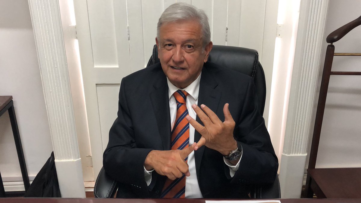 AMLO le pide al INE regresar 30% de su salario