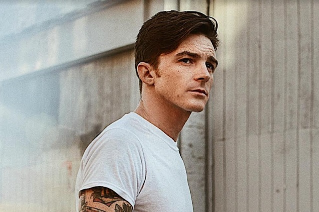 Sentencian a Drake Bell a 2 años de libertad condicional por delitos contra menores