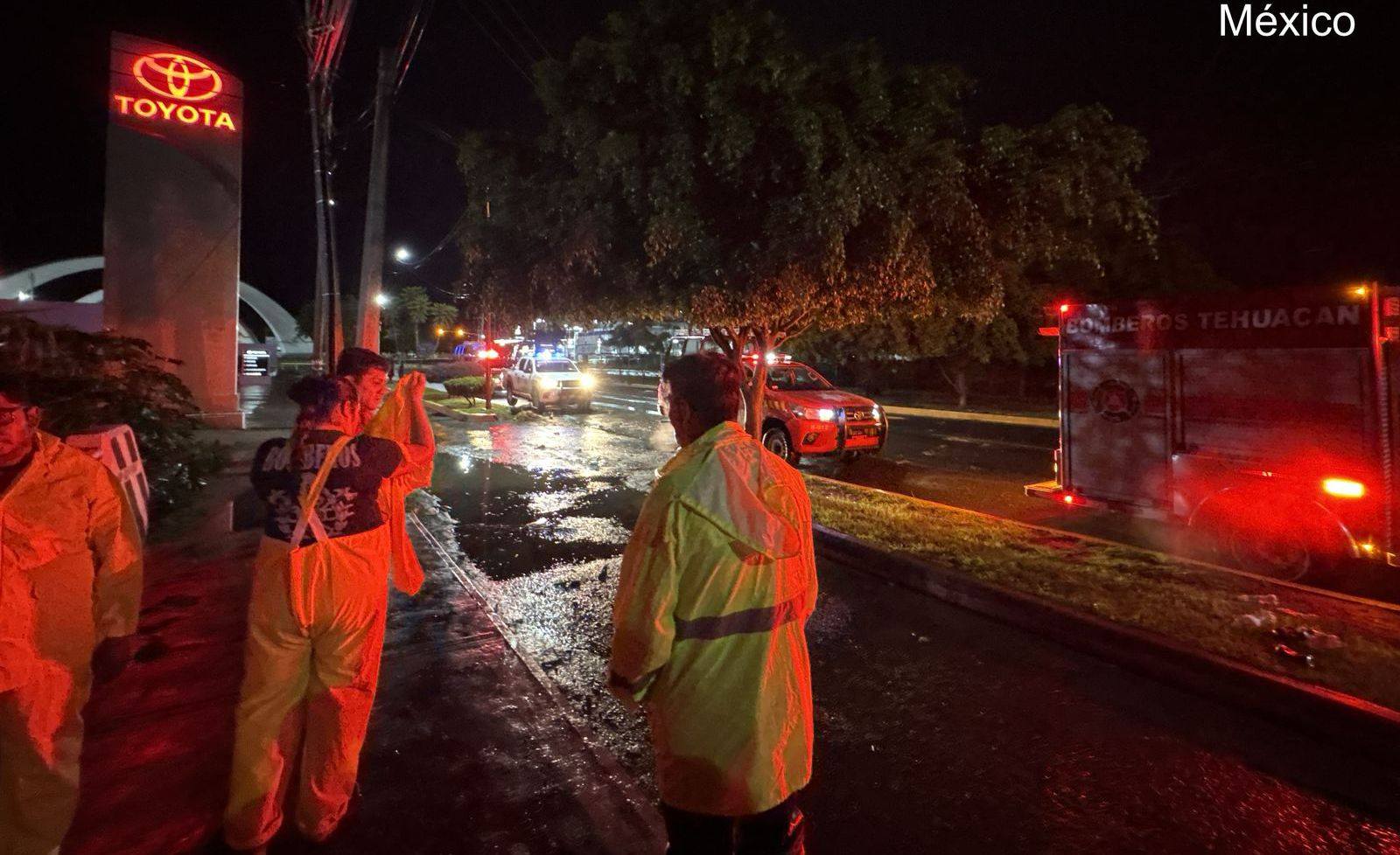 Se desborda dren de Valsequillo por intensa lluvia en Tehuacán