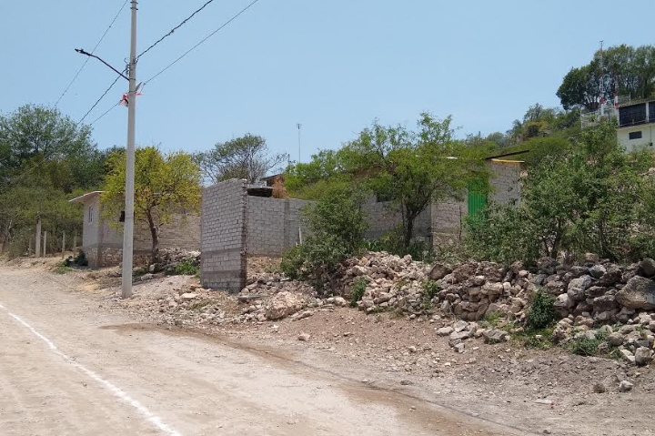 Desde hace 50 años, en Tochapa, Tehuacán, carecen de servicio básicos