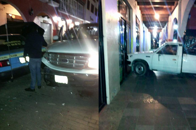 Conductor choca contra 3 vehículos en Xicotepec