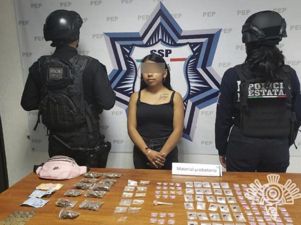 Cae con 120 dosis de cristal, heroína y marihuana en Puebla