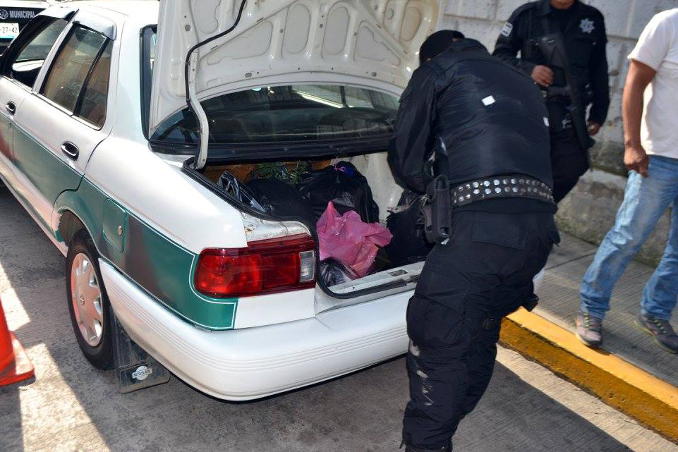 Atrapan a taxista de Xalapa por cometer robos en Zacapoaxtla