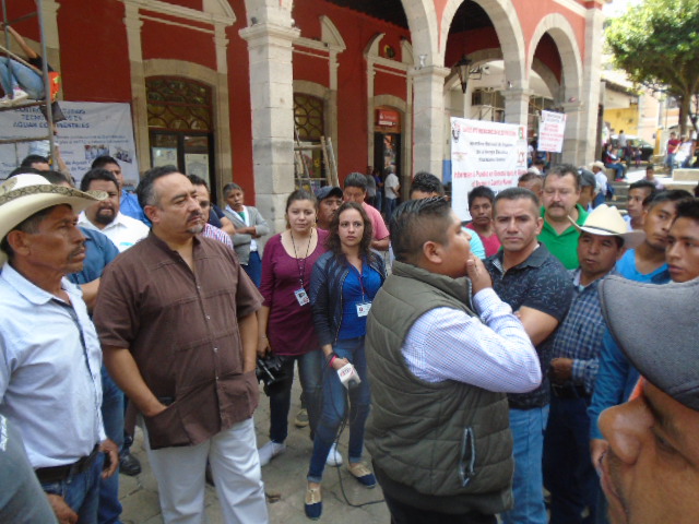 Paralizan centro de Huauchinango porque tienen un año sin agua