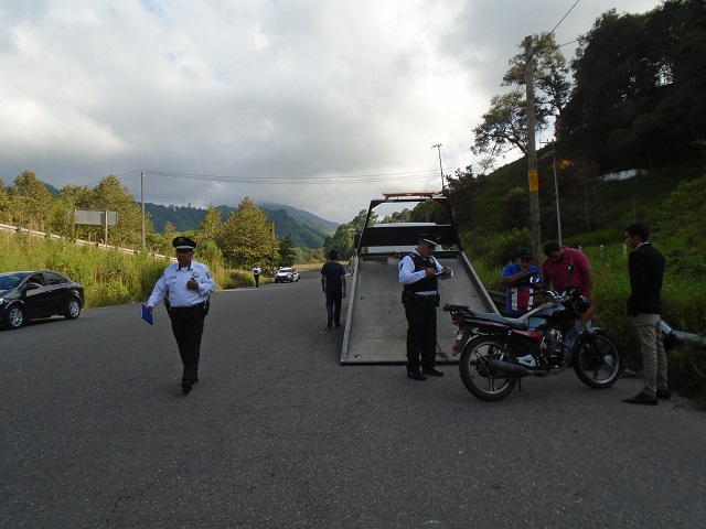 Agentes viales son denunciados por corrupción en Huauchinango