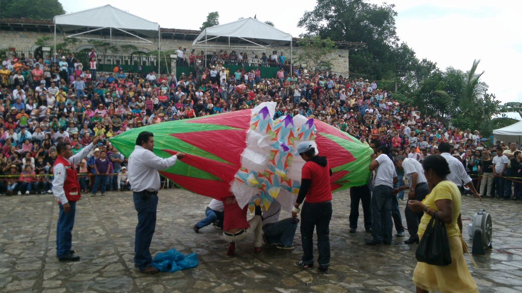 Concurso Internacional de Globos de Cantolla en Zozocolco