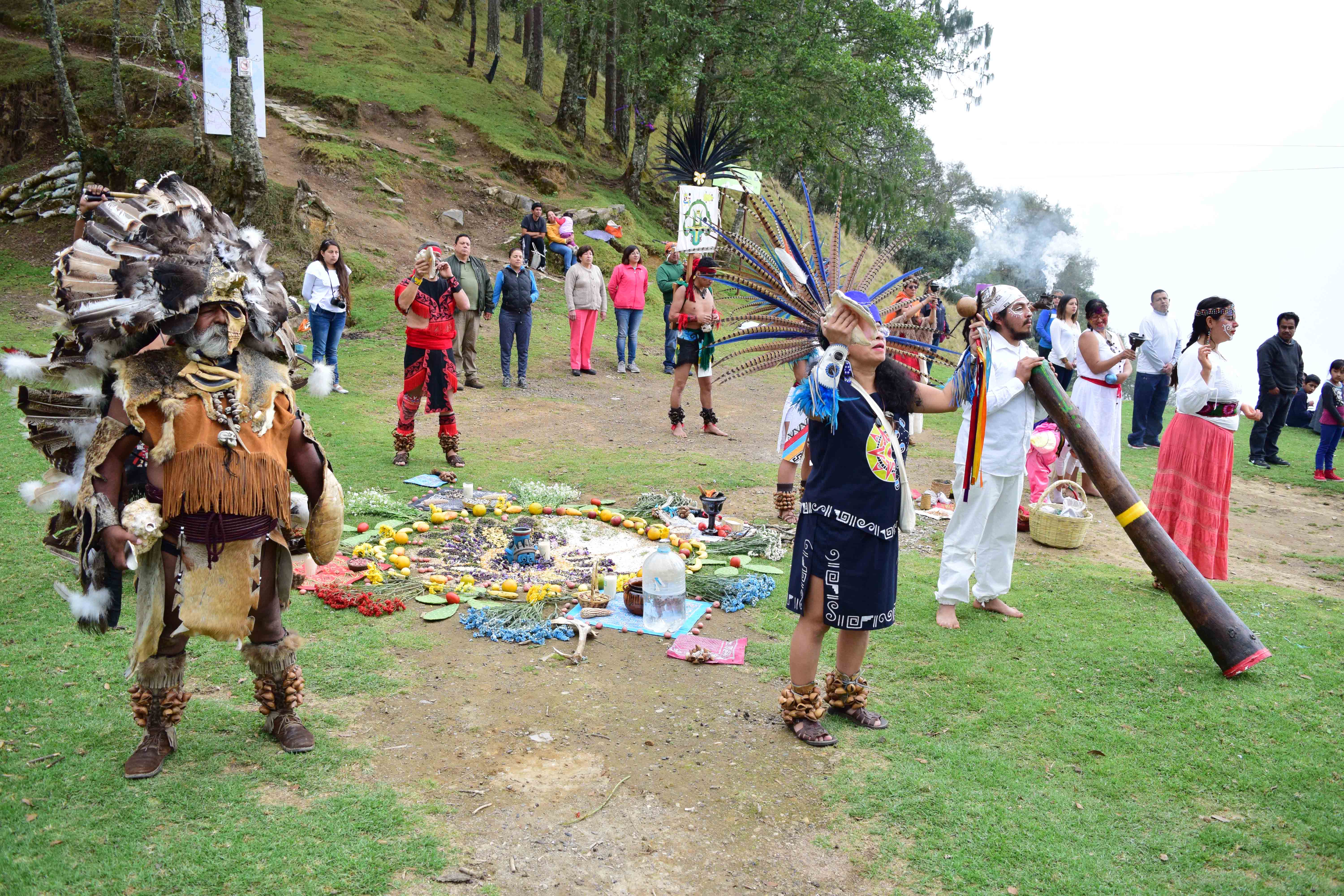 Reciben la primavera en Tlatlauquitepec con ritual en el Cerro Cabezón 